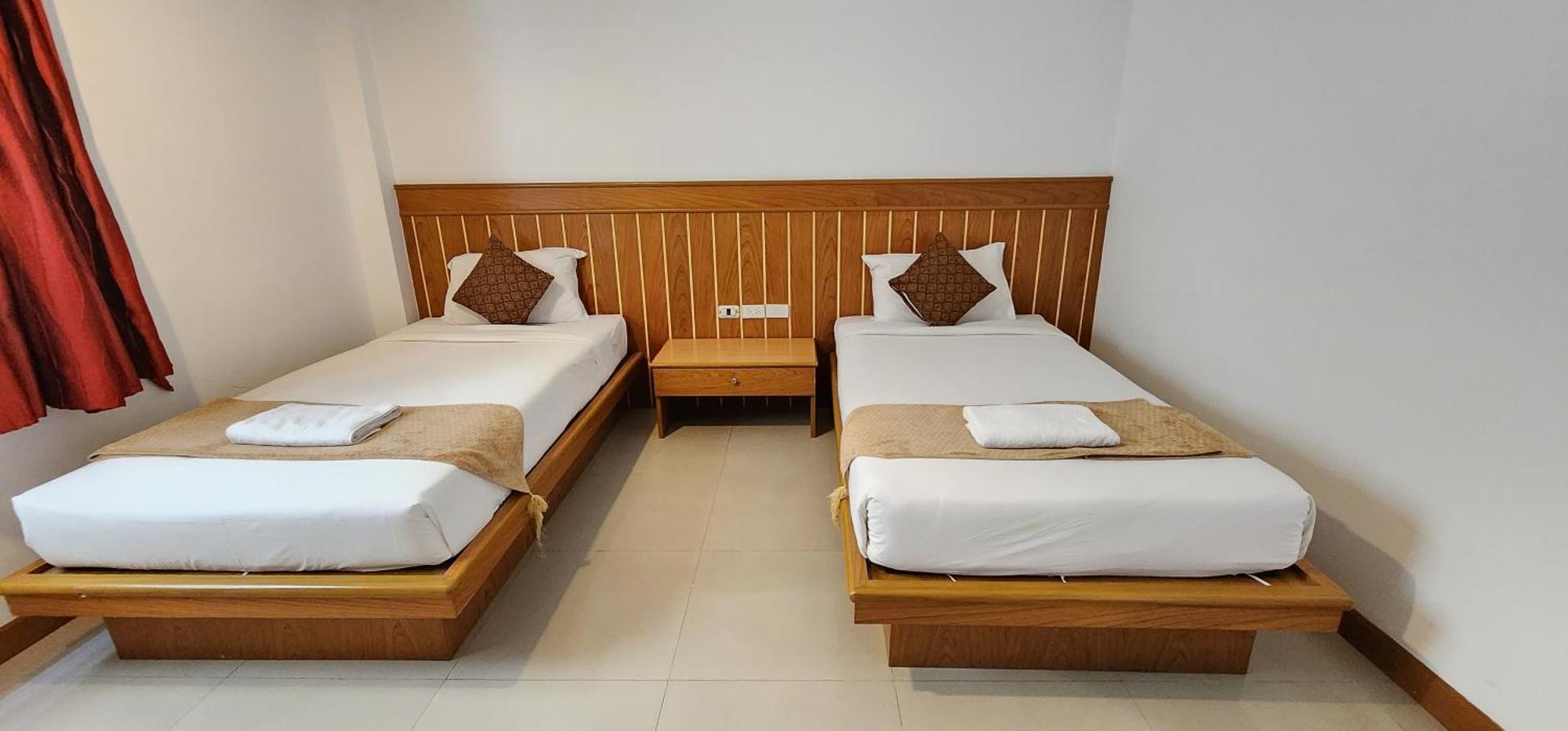 Eden Park Hotel Patong Exterior photo